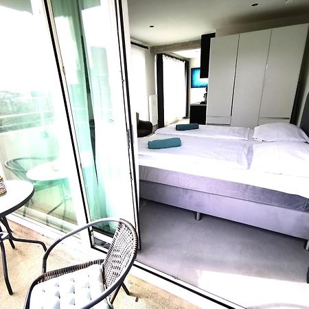 Hh 03 By Rockchair - Superhost Status - Modernes Apartment Mit Sonnigem Balkon & Premium Boxspringbetten In Winterhude - Hamburg Top Geheimtipp מראה חיצוני תמונה