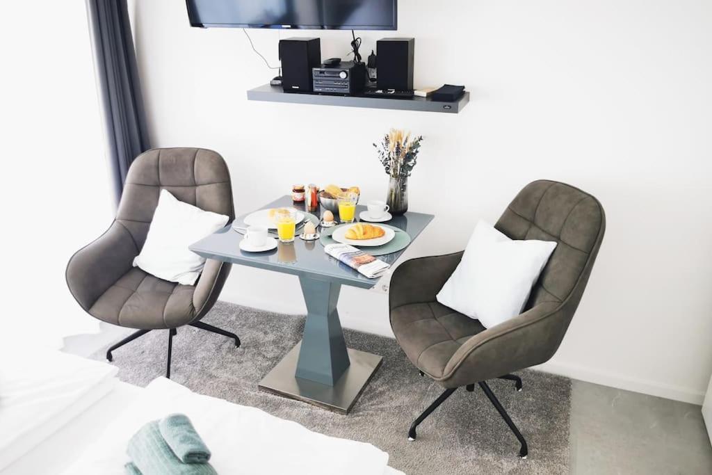 Hh 03 By Rockchair - Superhost Status - Modernes Apartment Mit Sonnigem Balkon & Premium Boxspringbetten In Winterhude - Hamburg Top Geheimtipp מראה חיצוני תמונה
