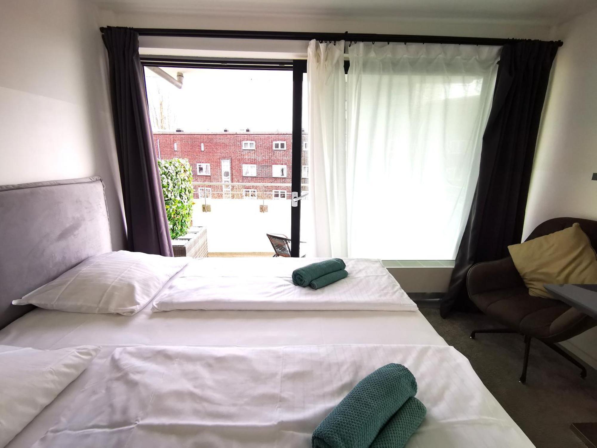 Hh 03 By Rockchair - Superhost Status - Modernes Apartment Mit Sonnigem Balkon & Premium Boxspringbetten In Winterhude - Hamburg Top Geheimtipp מראה חיצוני תמונה